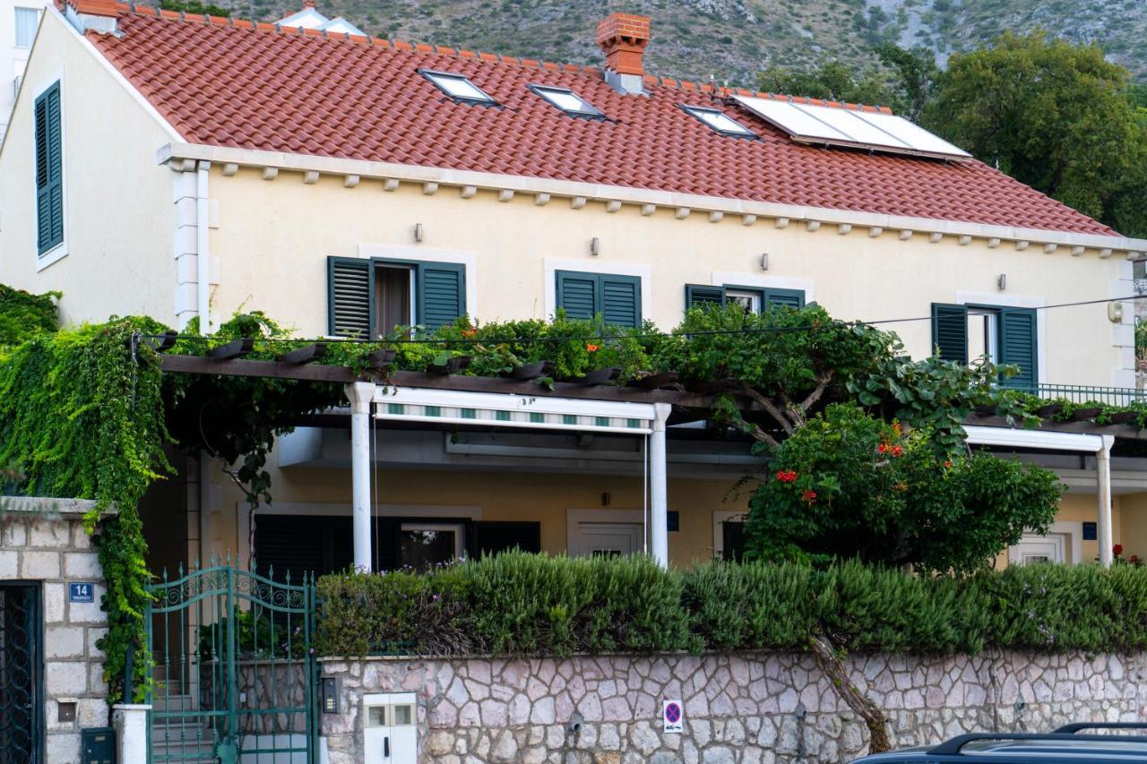 Spacious 1 Bedroom 4 Star Apartment, Mlini Exterior foto