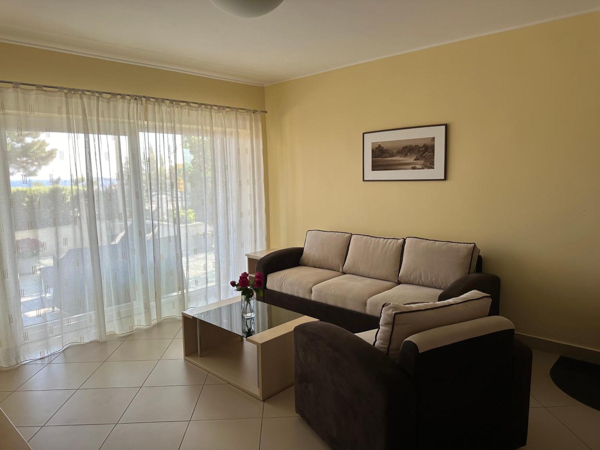 Spacious 1 Bedroom 4 Star Apartment, Mlini Exterior foto