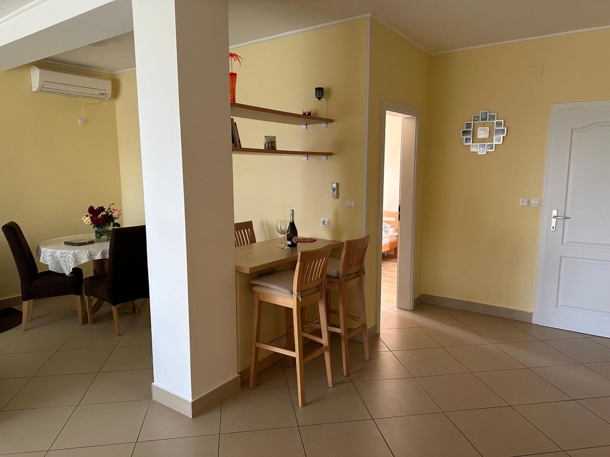 Spacious 1 Bedroom 4 Star Apartment, Mlini Exterior foto